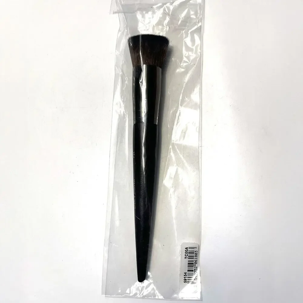 MAKE UP FOR EVER New Buffer Straight & Wavy Brush 154